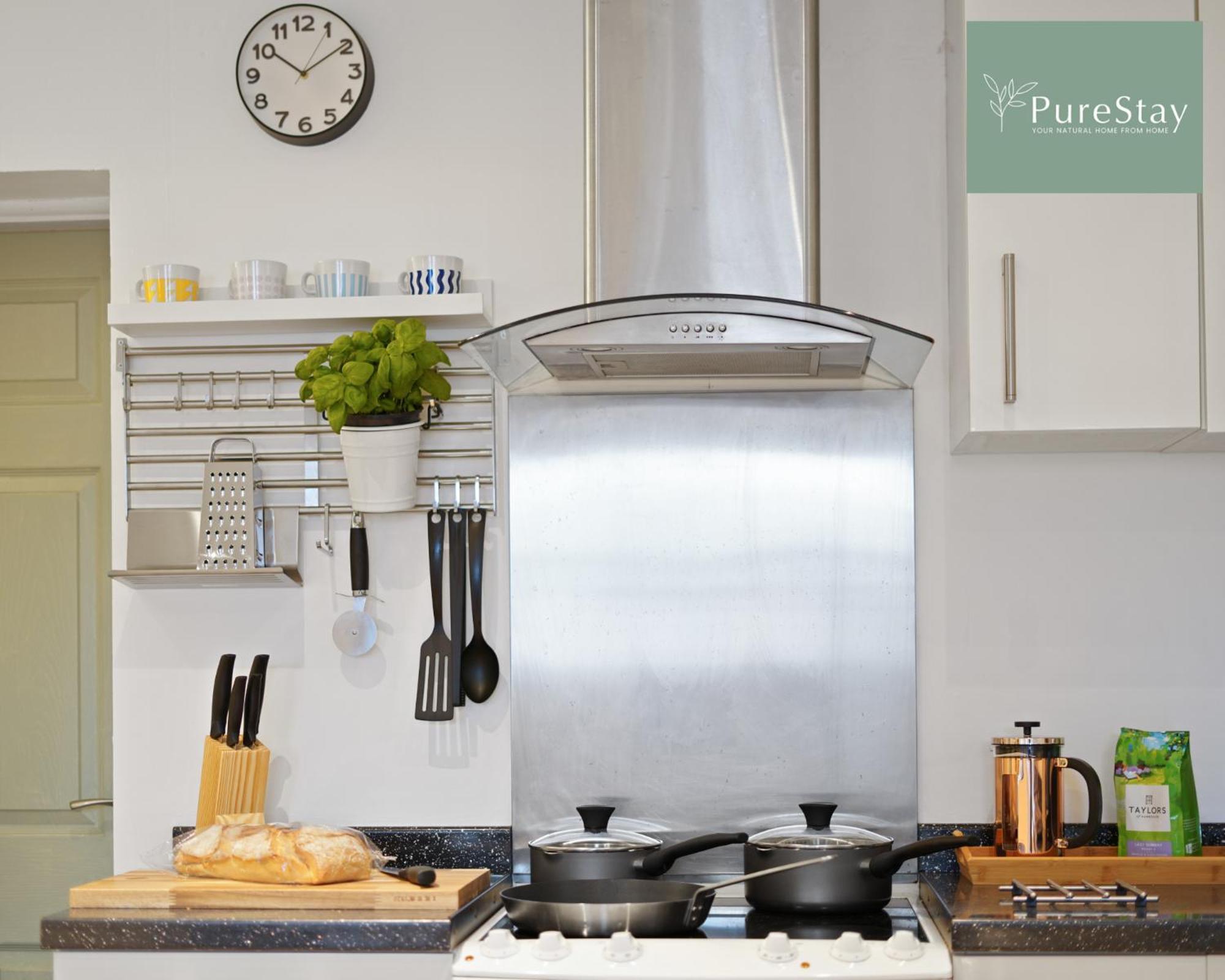 Stunning Two Bed Leamington Apartment With Free Wifi By Purestay Short Lets & Serviced Accommodation Bagian luar foto