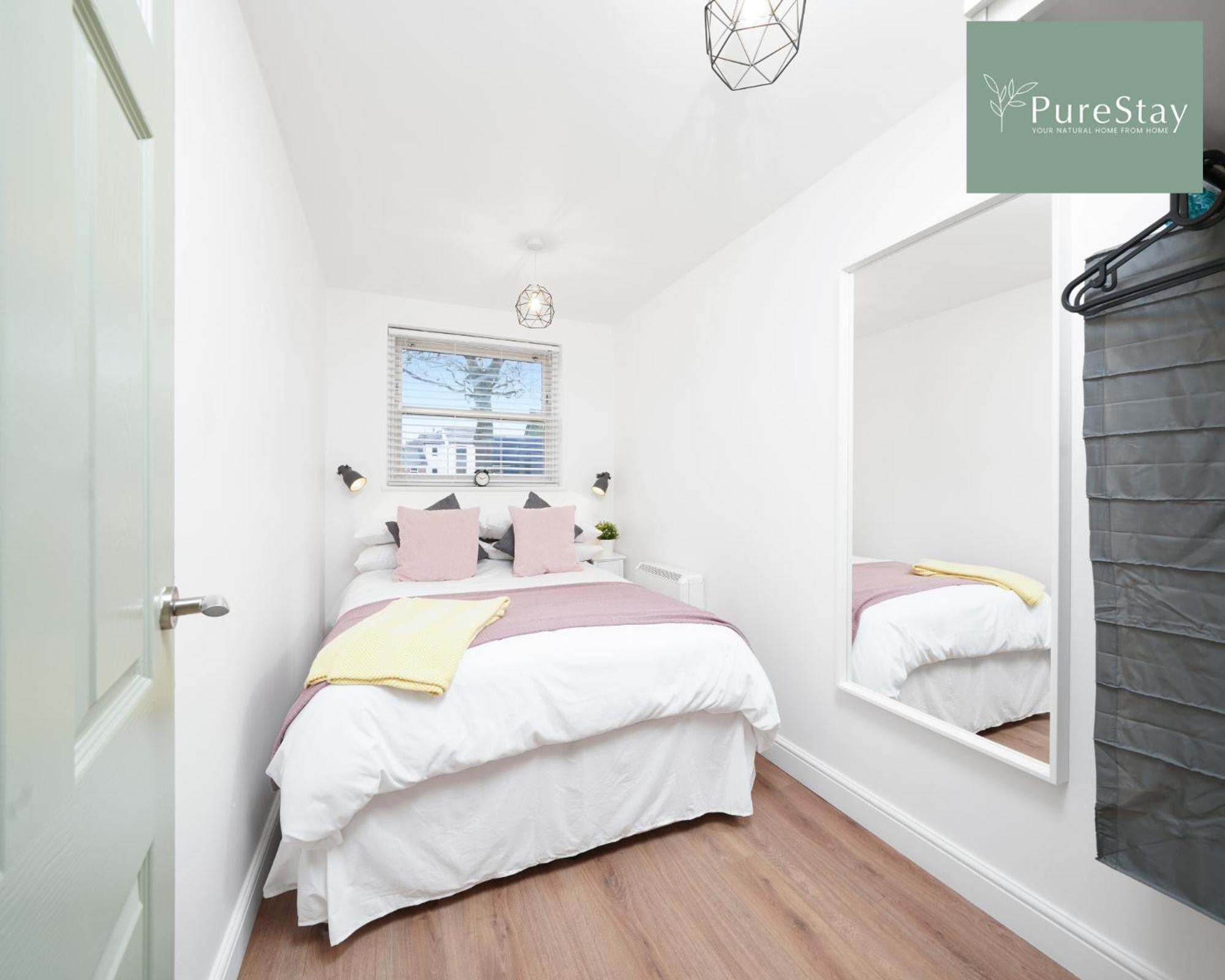 Stunning Two Bed Leamington Apartment With Free Wifi By Purestay Short Lets & Serviced Accommodation Bagian luar foto