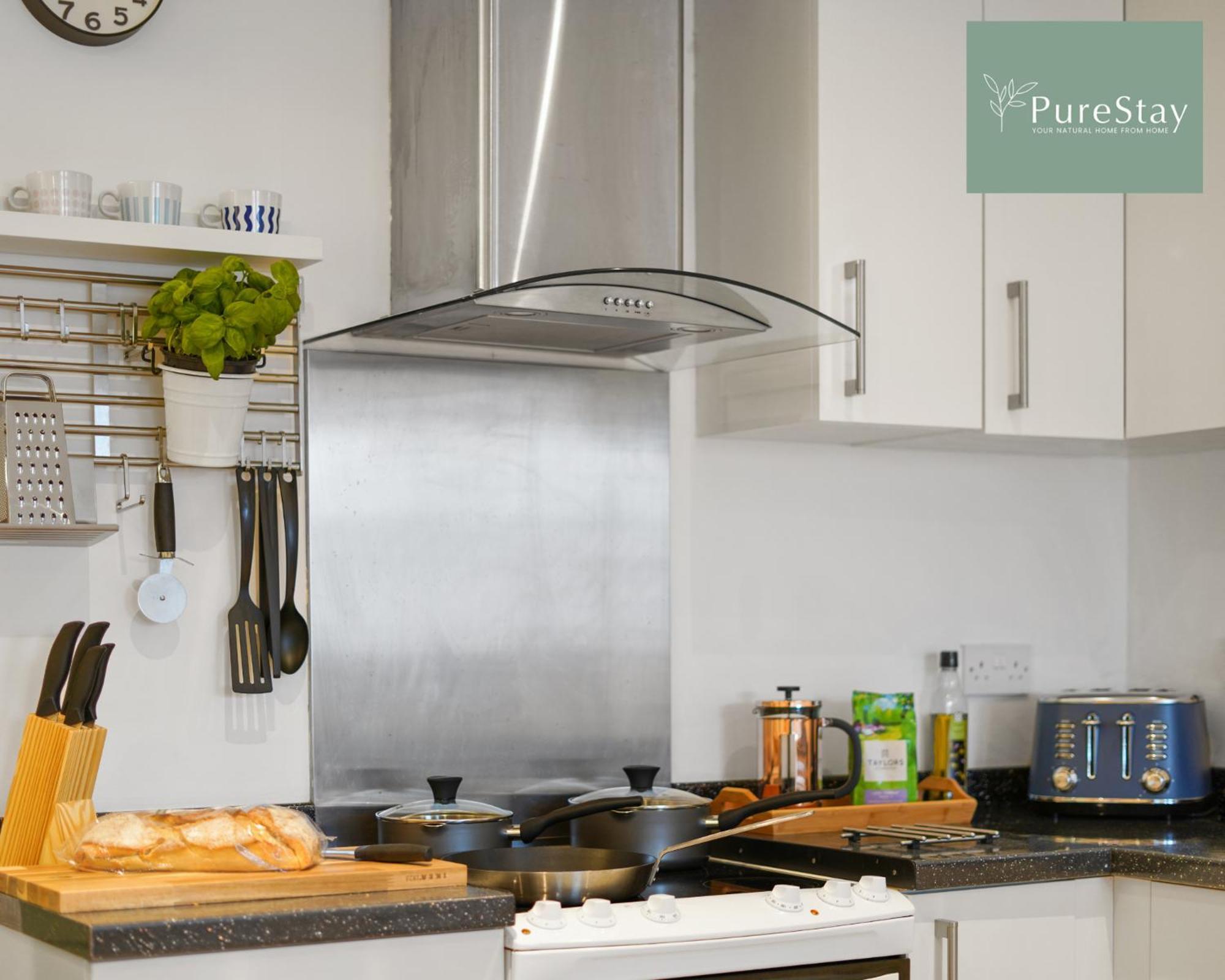 Stunning Two Bed Leamington Apartment With Free Wifi By Purestay Short Lets & Serviced Accommodation Bagian luar foto