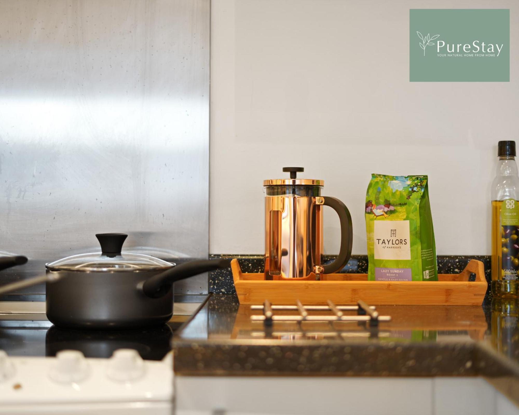 Stunning Two Bed Leamington Apartment With Free Wifi By Purestay Short Lets & Serviced Accommodation Bagian luar foto